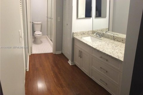 Снять в аренду кондоминиум в Пемброк-Пайнс, Флорида 2 спальни, 102.19м2, № 2004574 - фото 10