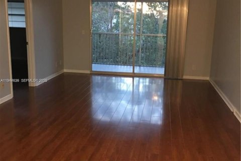 Снять в аренду кондоминиум в Пемброк-Пайнс, Флорида 2 спальни, 102.19м2, № 2004574 - фото 13