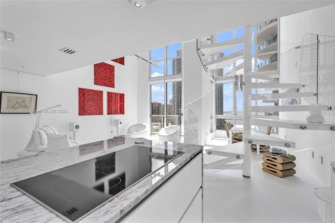 Copropriété à vendre à Miami, Floride: 1 chambre, 83.8 m2 № 1939737 - photo 11