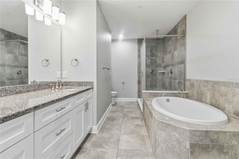 Copropriété à vendre à Bradenton, Floride: 3 chambres, 172.24 m2 № 2130104 - photo 20