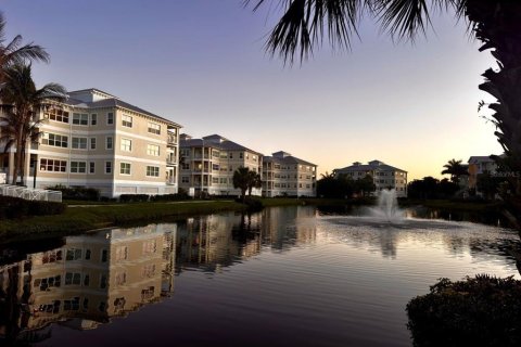 Copropriété à vendre à Bradenton, Floride: 3 chambres, 172.24 m2 № 2130104 - photo 4
