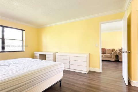 Condo in West Palm Beach, Florida, 2 bedrooms  № 1774445 - photo 8