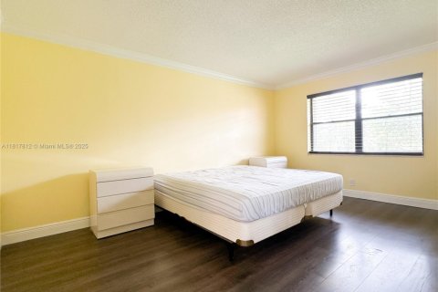 Condo in West Palm Beach, Florida, 2 bedrooms  № 1774445 - photo 7
