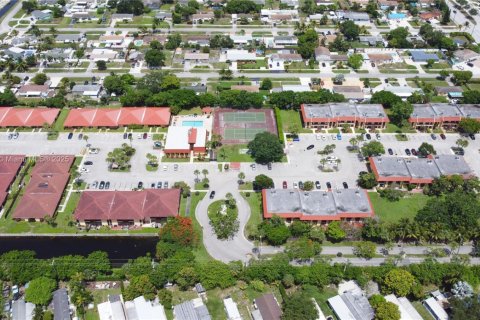 Condo in West Palm Beach, Florida, 2 bedrooms  № 1774445 - photo 17