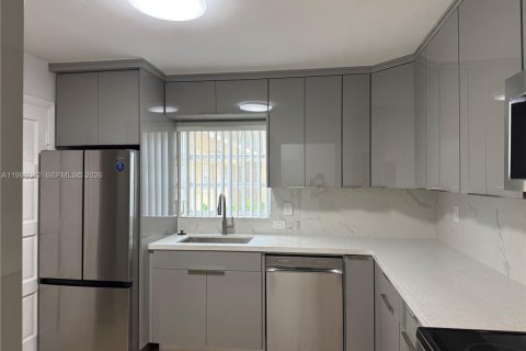 Кондоминиум с 3 спальнями в Майами, Флорида № 2063514