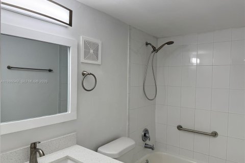 Снять в аренду кондоминиум в Майами, Флорида 3 спальни, 130.53м2, № 2063514 - фото 8