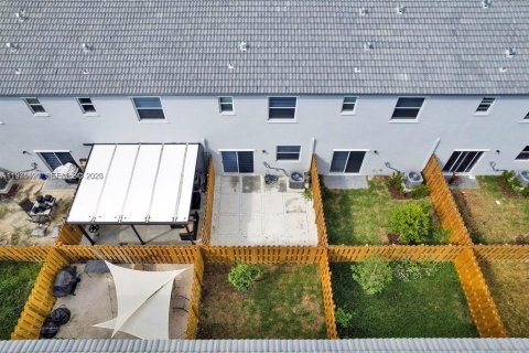 Купить таунхаус в Хомстед, Флорида 3 спальни, 123.37м2, № 2038383 - фото 22