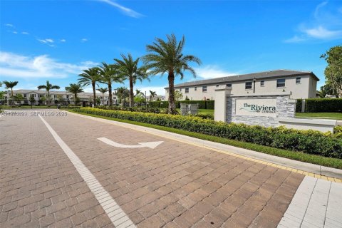 Купить таунхаус в Хомстед, Флорида 3 спальни, 123.37м2, № 2038383 - фото 26