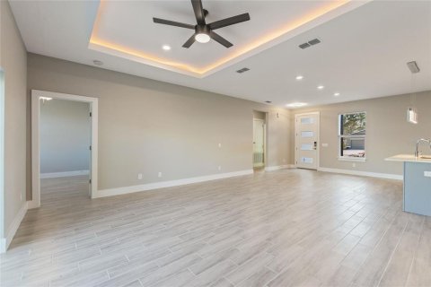 Casa en alquiler en Kissimmee, Florida, 4 dormitorios, 155.15 m2 № 2103708 - foto 7