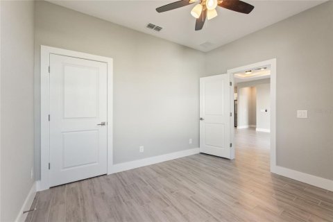 Casa en alquiler en Kissimmee, Florida, 4 dormitorios, 155.15 m2 № 2103708 - foto 13