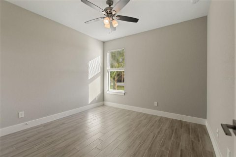 Casa en alquiler en Kissimmee, Florida, 4 dormitorios, 155.15 m2 № 2103708 - foto 19