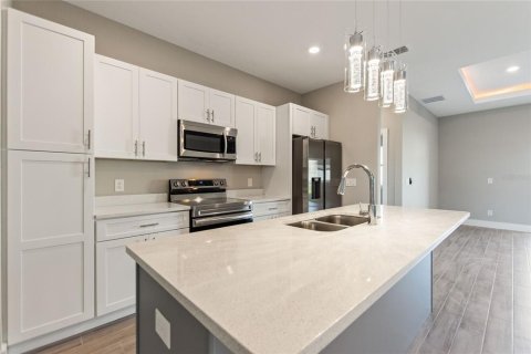 Casa en alquiler en Kissimmee, Florida, 4 dormitorios, 155.15 m2 № 2103708 - foto 11