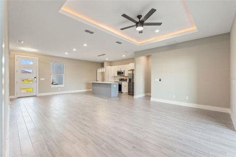 Casa en alquiler en Kissimmee, Florida, 4 dormitorios, 155.15 m2 № 2103708 - foto 6