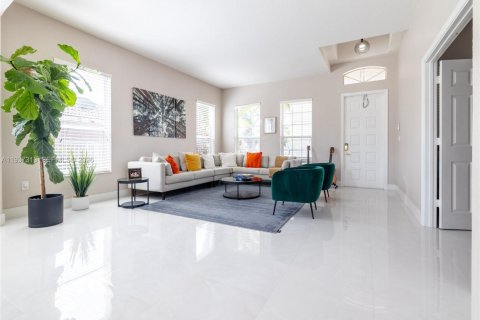 Купить виллу или дом в Пемброк-Пайнс, Флорида 4 спальни, 221.2м2, № 1995910 - фото 27