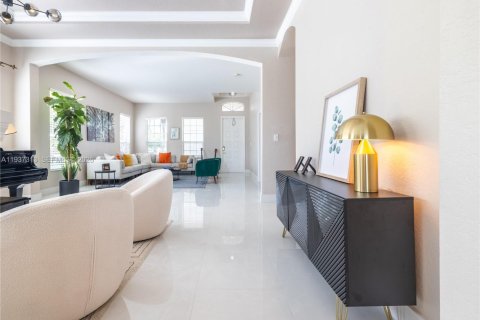 Купить виллу или дом в Пемброк-Пайнс, Флорида 4 спальни, 221.2м2, № 1995910 - фото 26