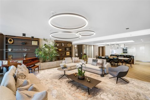 Copropriété à vendre à Sunny Isles Beach, Floride: 4 chambres, 287.44 m2 № 1925565 - photo 4