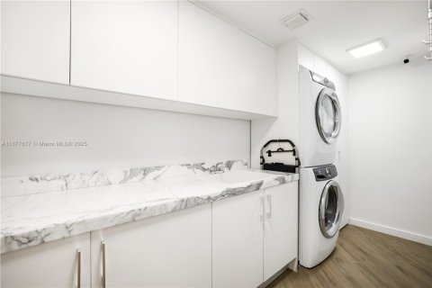 Copropriété à vendre à Sunny Isles Beach, Floride: 4 chambres, 287.44 m2 № 1925565 - photo 24