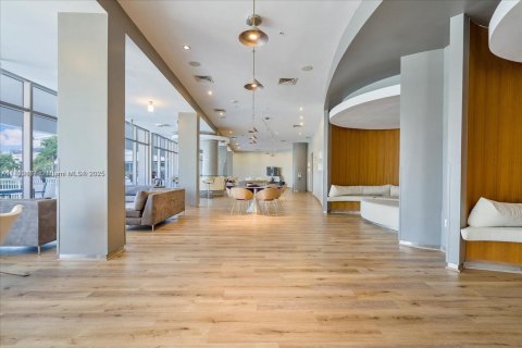 Condo in Bal Harbour, Florida, 2 bedrooms  № 1787057 - photo 11
