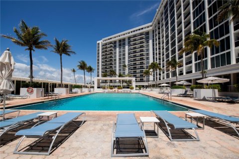 Condo in Bal Harbour, Florida, 2 bedrooms  № 1787057 - photo 7