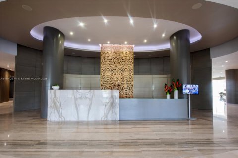 Condo in Bal Harbour, Florida, 2 bedrooms  № 1787057 - photo 23