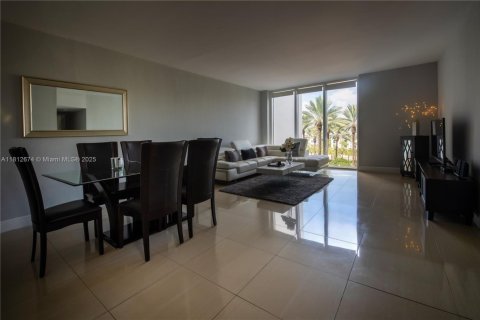 Condo in Bal Harbour, Florida, 2 bedrooms  № 1787057 - photo 26