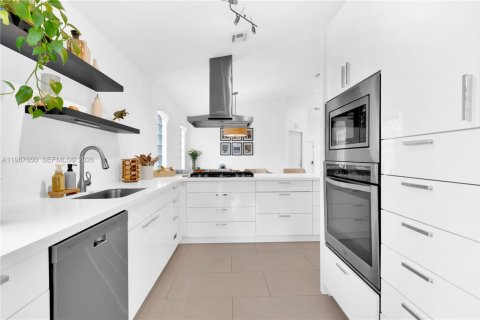 Casa en Cutler Bay, Florida 3 dormitorios, 129.51 m2 № 2057585