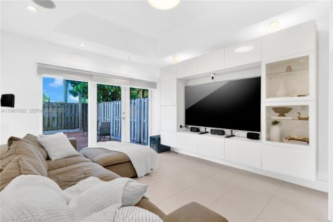 Casa en venta en Cutler Bay, Florida, 3 dormitorios, 129.51 m2 № 2057585 - foto 22