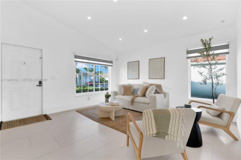 Casa en venta en Cutler Bay, Florida, 3 dormitorios, 129.51 m2 № 2057585 - foto 7