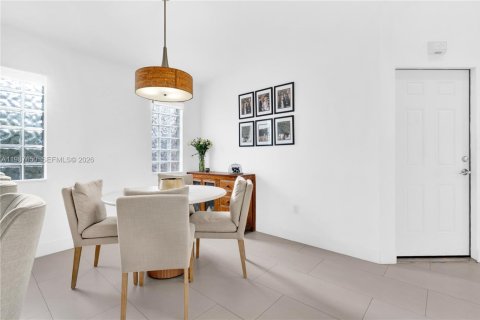 Casa en venta en Cutler Bay, Florida, 3 dormitorios, 129.51 m2 № 2057585 - foto 18