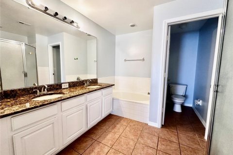 Villa ou maison à louer à Orlando, Floride: 4 chambres, 182 m2 № 2117275 - photo 3