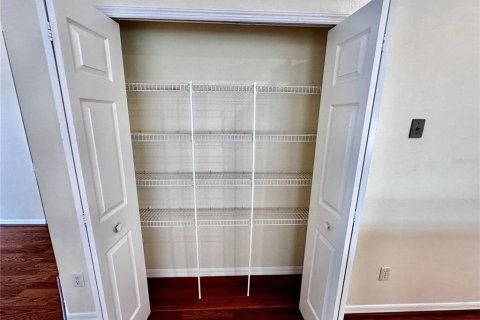 Villa ou maison à louer à Orlando, Floride: 4 chambres, 182 m2 № 2117275 - photo 16