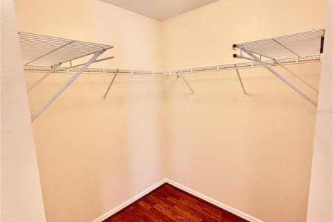 Villa ou maison à louer à Orlando, Floride: 4 chambres, 182 m2 № 2117275 - photo 5