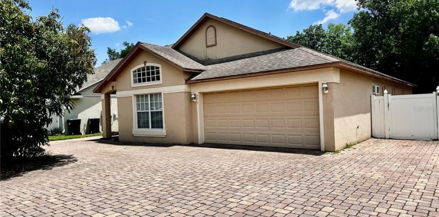 Villa ou maison à Orlando, Floride 4 chambres, 182 m2 № 2117275
