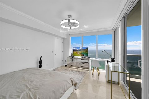 Снять в аренду кондоминиум в Санни-Айлс-Бич, Флорида 3 спальни, 226.68м2, № 2150427 - фото 13