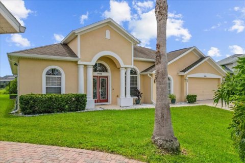House in Kissimmee, Florida 4 bedrooms, 248.14 sq.m. № 1866606 - photo 2