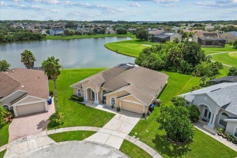 House in Kissimmee, Florida 4 bedrooms, 248.14 sq.m. № 1866606 - photo 25