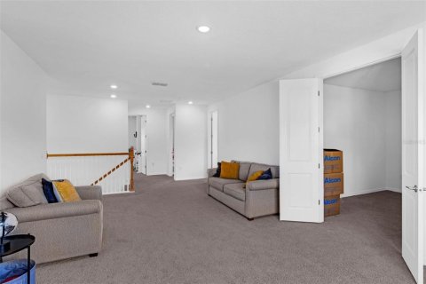 Casa en venta en Kissimmee, Florida, 5 dormitorios, 393.16 m2 № 1767312 - foto 28