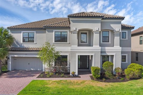 Casa en venta en Kissimmee, Florida, 5 dormitorios, 393.16 m2 № 1767312 - foto 2