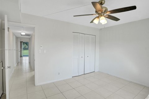 Condo in Coconut Creek, Florida, 2 bedrooms  № 1697829 - photo 15