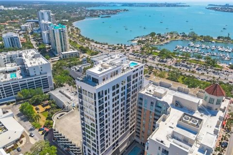 Condo in Sarasota, Florida, 2 bedrooms  № 2157933