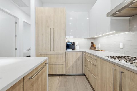 Купить кондоминиум в Сарасота, Флорида 7 комнат, 104.24м2, № 2157933 - фото 21