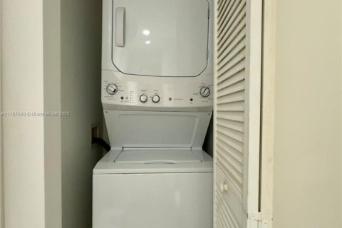 Copropriété à louer à Miami, Floride: 1 chambre, 66.24 m2 № 1867592 - photo 16