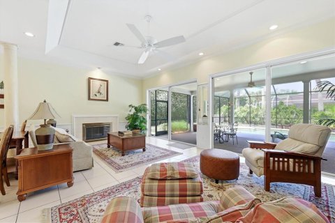 House in Englewood, Florida 2 bedrooms, 193.52 sq.m. № 2097889 - photo 13
