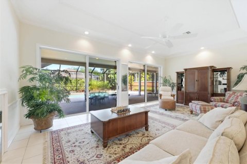 House in Englewood, Florida 2 bedrooms, 193.52 sq.m. № 2097889 - photo 10