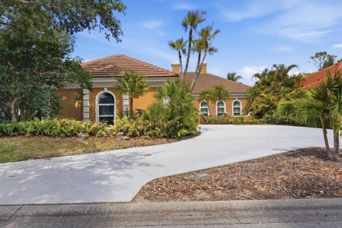 House in Englewood, Florida 2 bedrooms, 193.52 sq.m. № 2097889 - photo 3