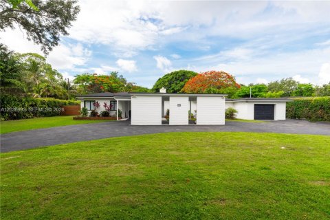 Villa ou maison à vendre à Pinecrest, Floride: 4 chambres, 266.63 m2 № 2084040 - photo 23