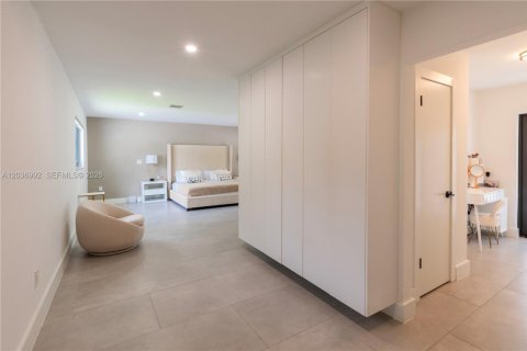 Villa ou maison à vendre à Pinecrest, Floride: 4 chambres, 266.63 m2 № 2084040 - photo 10