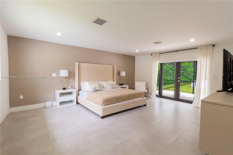 Villa ou maison à vendre à Pinecrest, Floride: 4 chambres, 266.63 m2 № 2084040 - photo 9