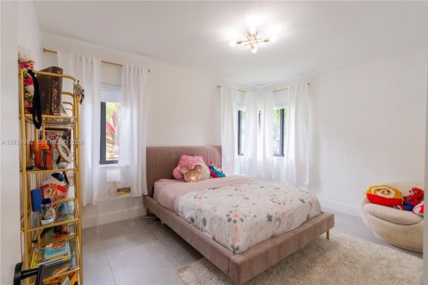 Villa ou maison à vendre à Pinecrest, Floride: 4 chambres, 266.63 m2 № 2084040 - photo 14