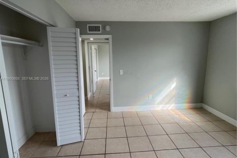 Copropriété à vendre à North Miami, Floride: 2 chambres, 82.31 m2 № 2024324 - photo 20